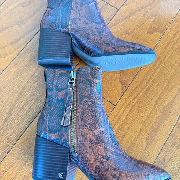 Sam Edelman Women's Carlysle Fashion Boot - Picture 8 of 10